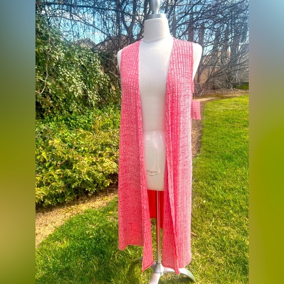 LULAROE Coral 🌺 Sleeveless Knit Cardigan - Picture 1 of 8